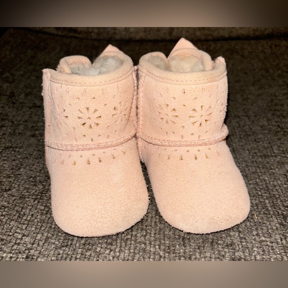 Mommy & Me UGGs (W8, Infant 0/1) - Picture 5 of 5